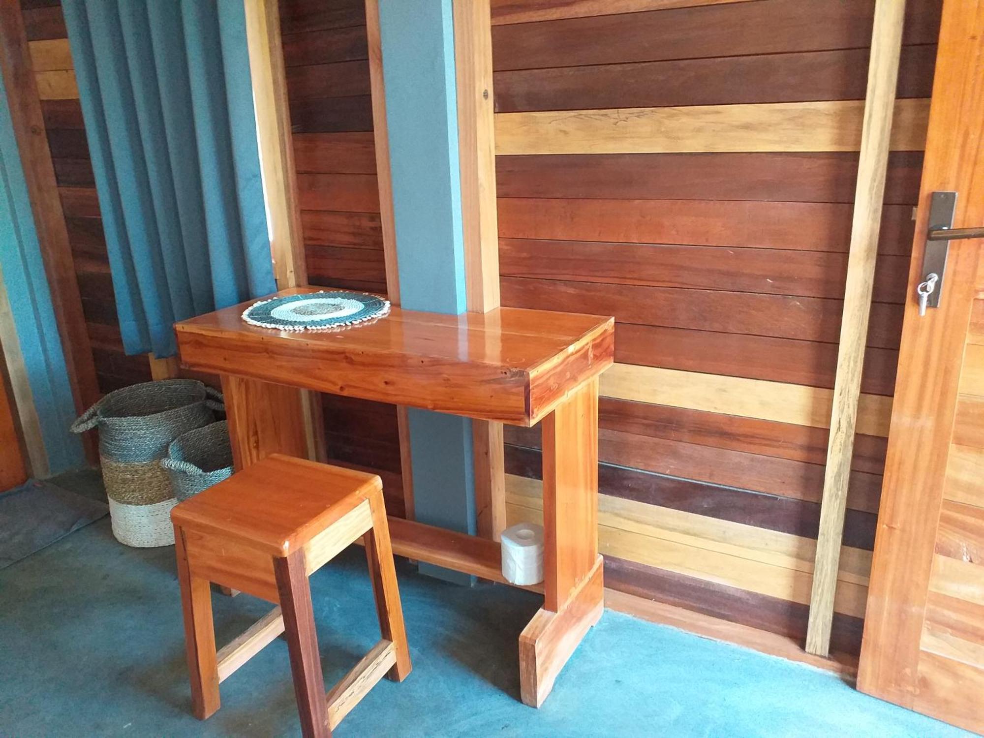 The Geckos Homestay Kelimutu Kamer foto